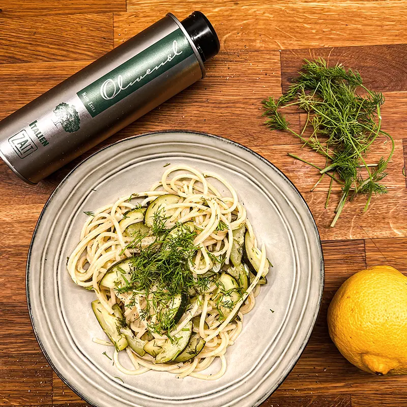 Linguine mit zucchini-zitrone-dill mit zait olivenoel apulien